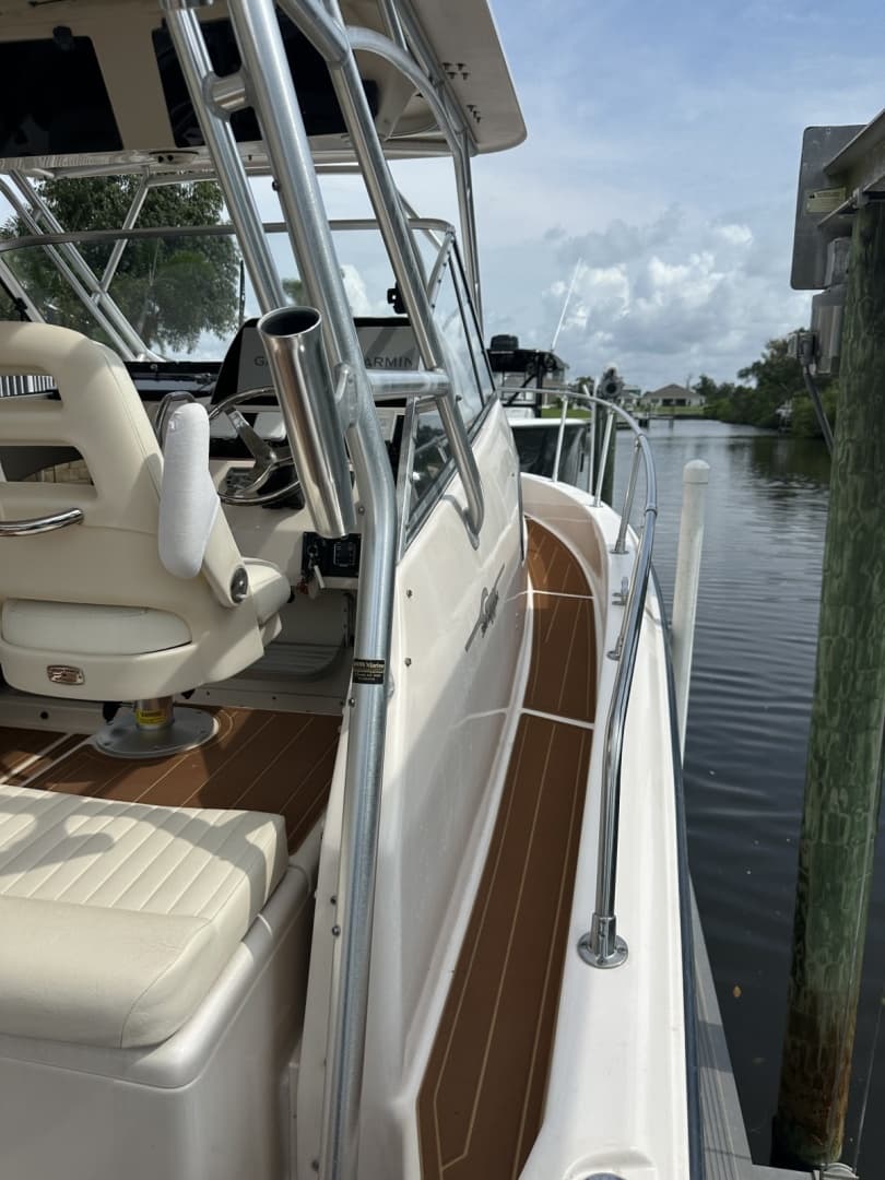 2006 Grady-White 300 Marlin