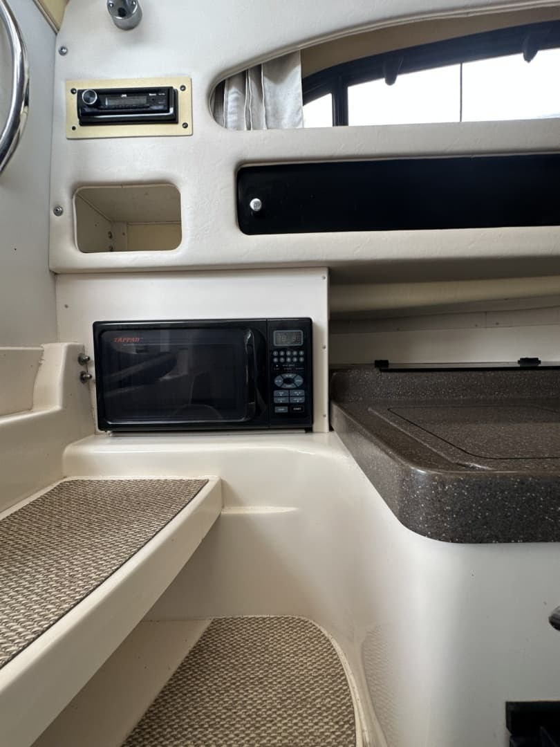 2006 Grady-White 300 Marlin