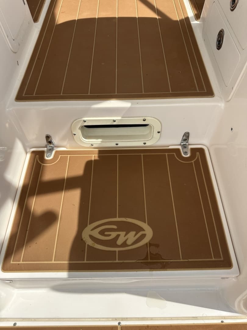 2006 Grady-White 300 Marlin