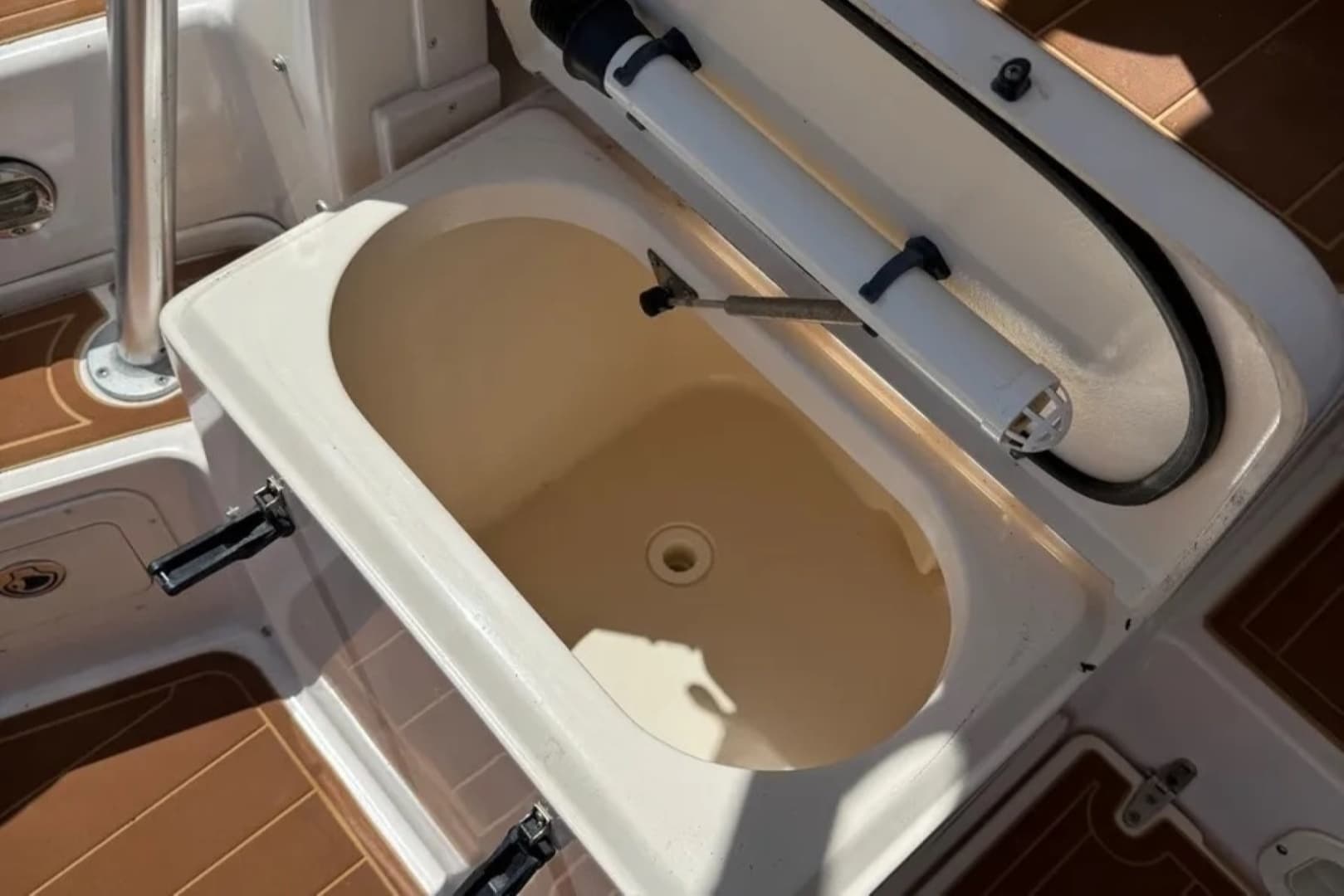 2006 Grady-White 300 Marlin