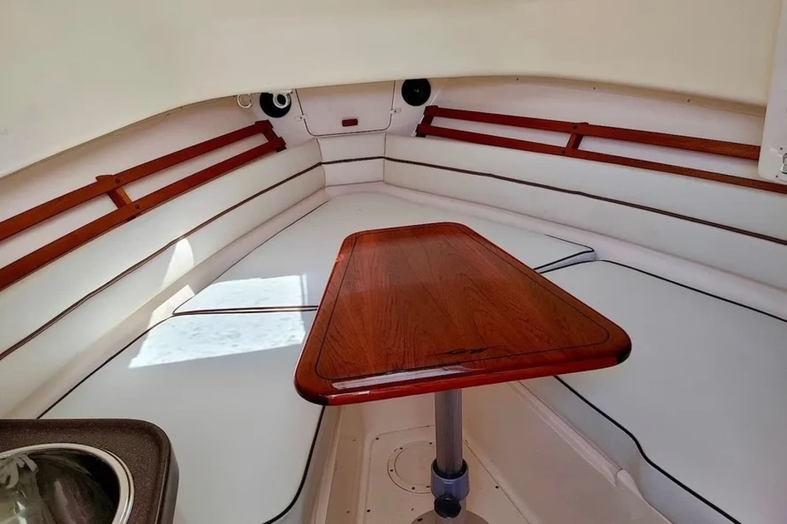 2006 Grady-White 300 Marlin