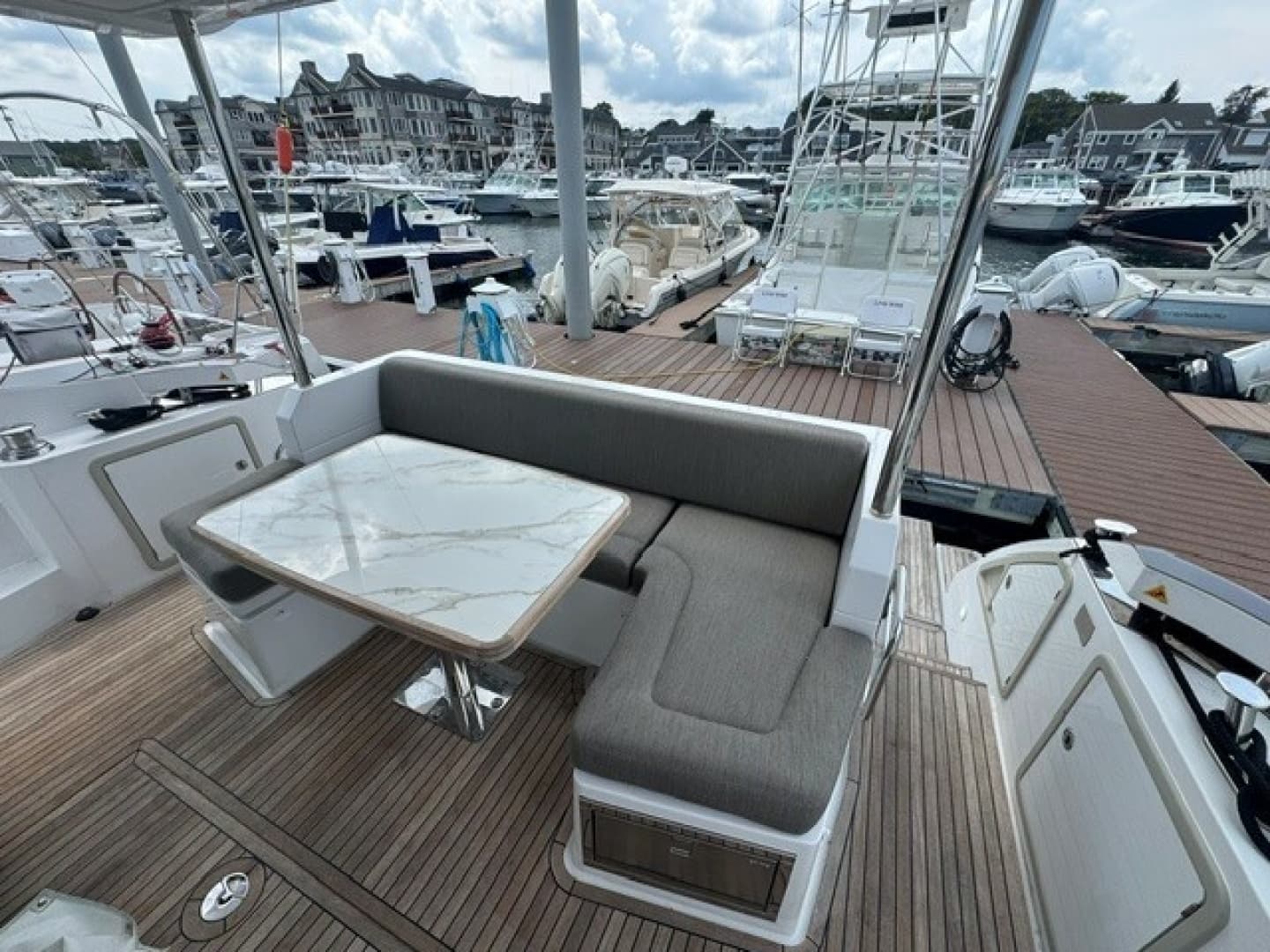 2023 Azimut 50FLY