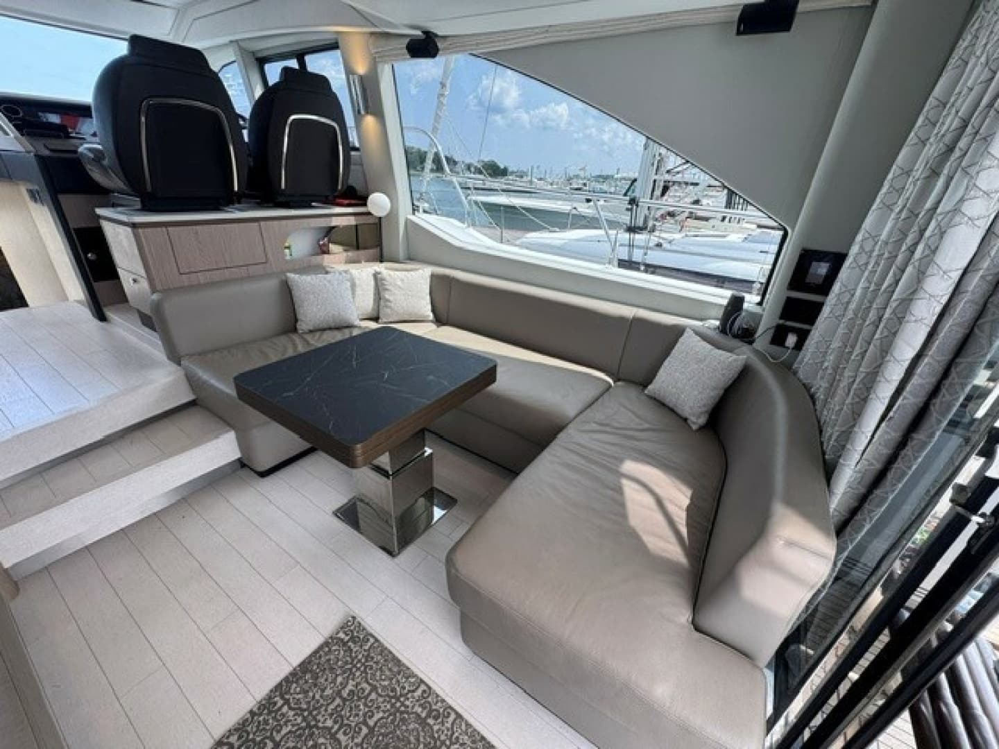 2023 Azimut 50FLY