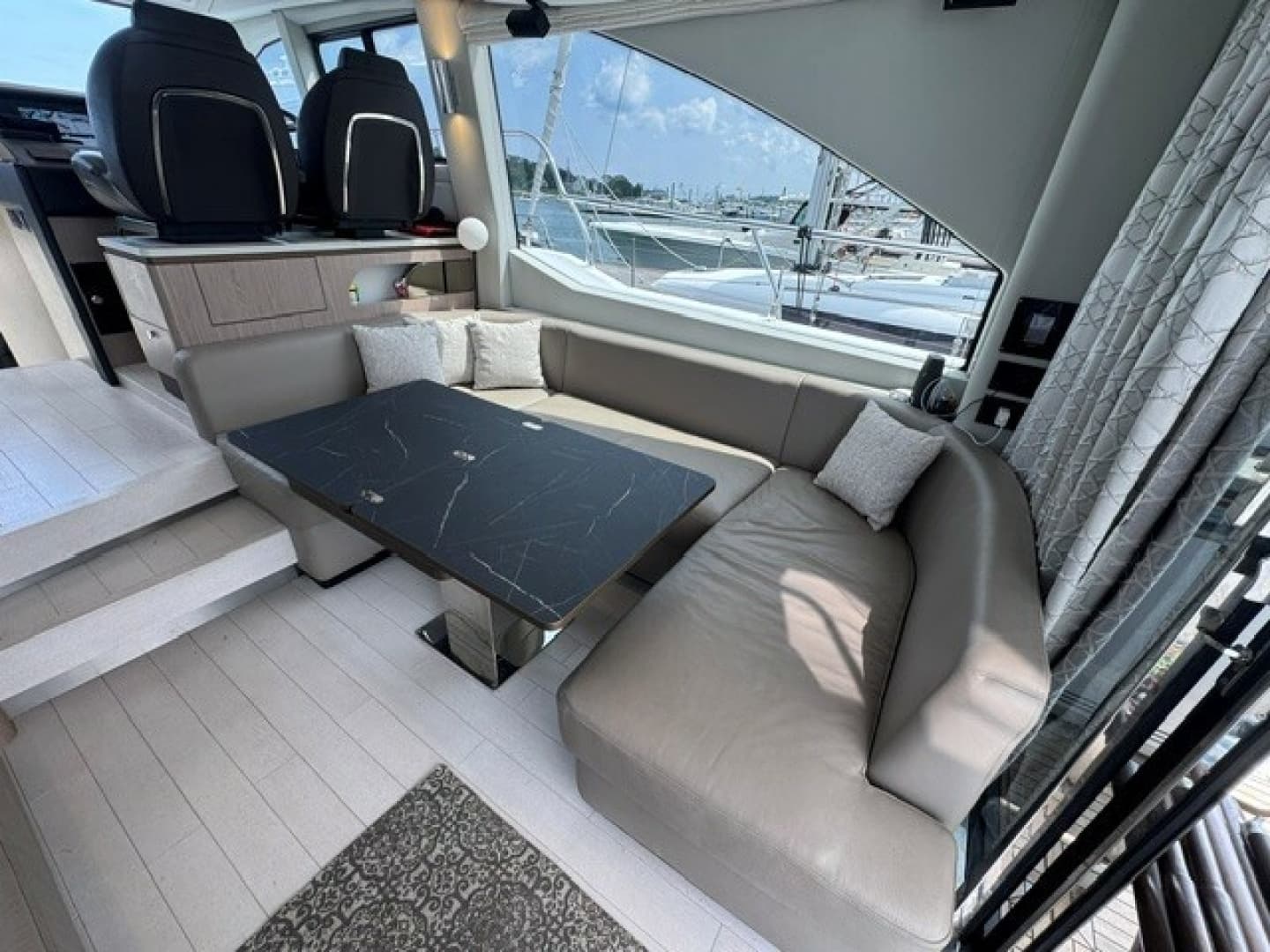 2023 Azimut 50FLY