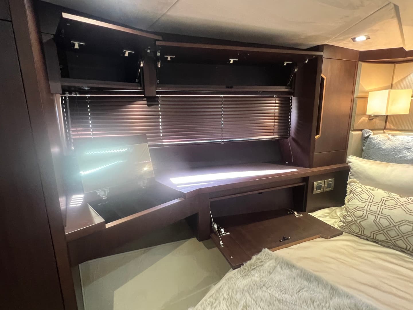 2019 Galeon 500 FLY