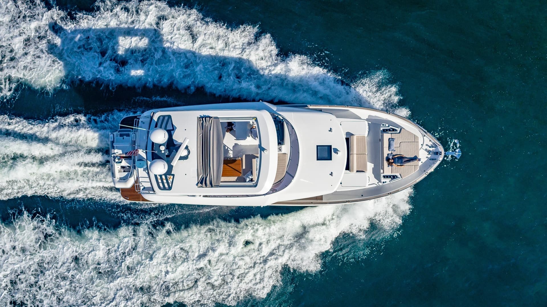 2023 Sirena Flybridge