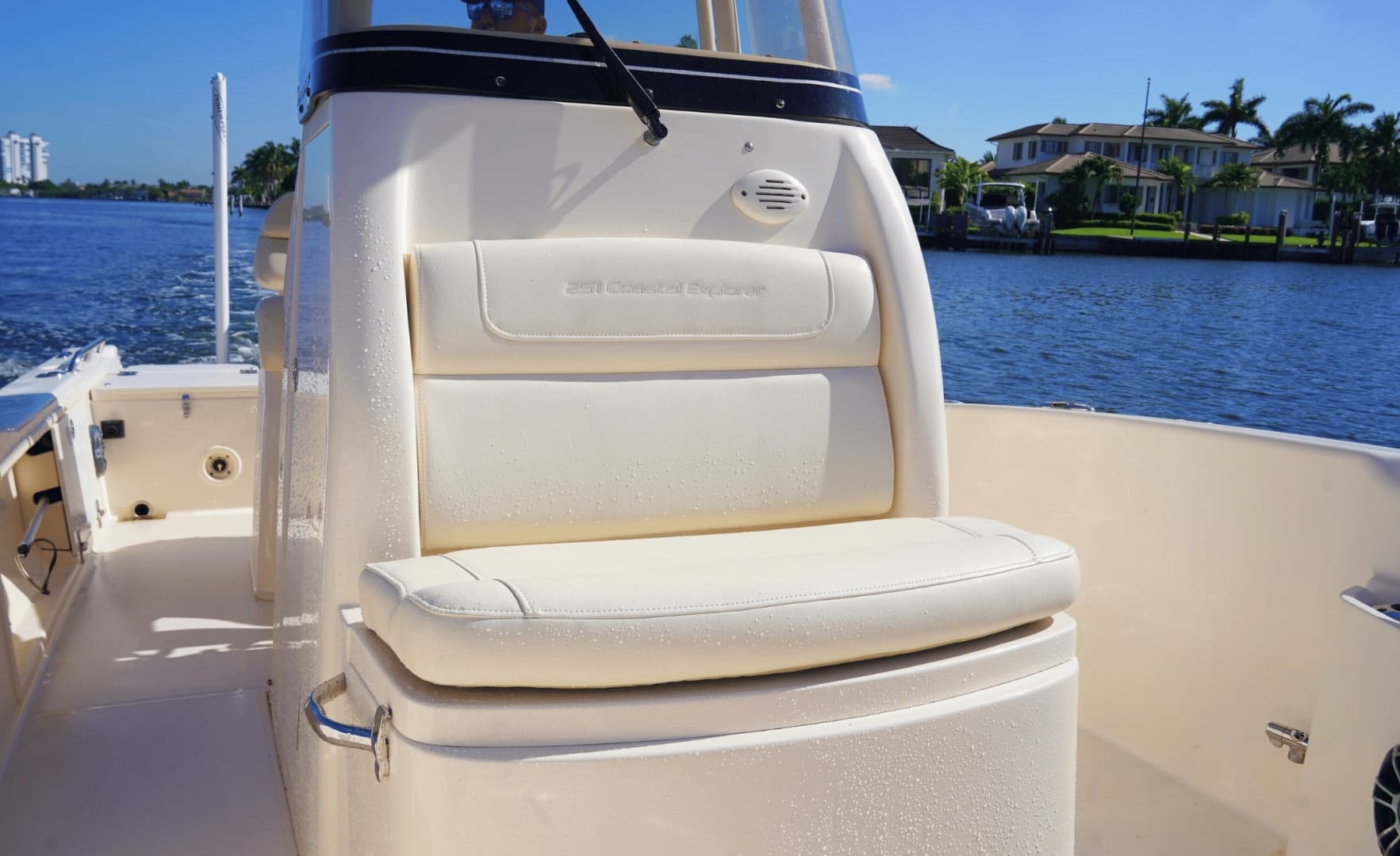 2020 Grady-White 251 Coastal Explorer