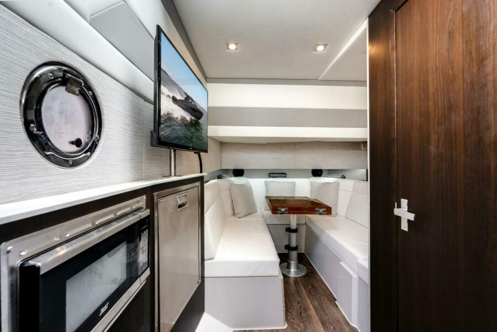 2023 Cruisers Yachts 42 GLS OB