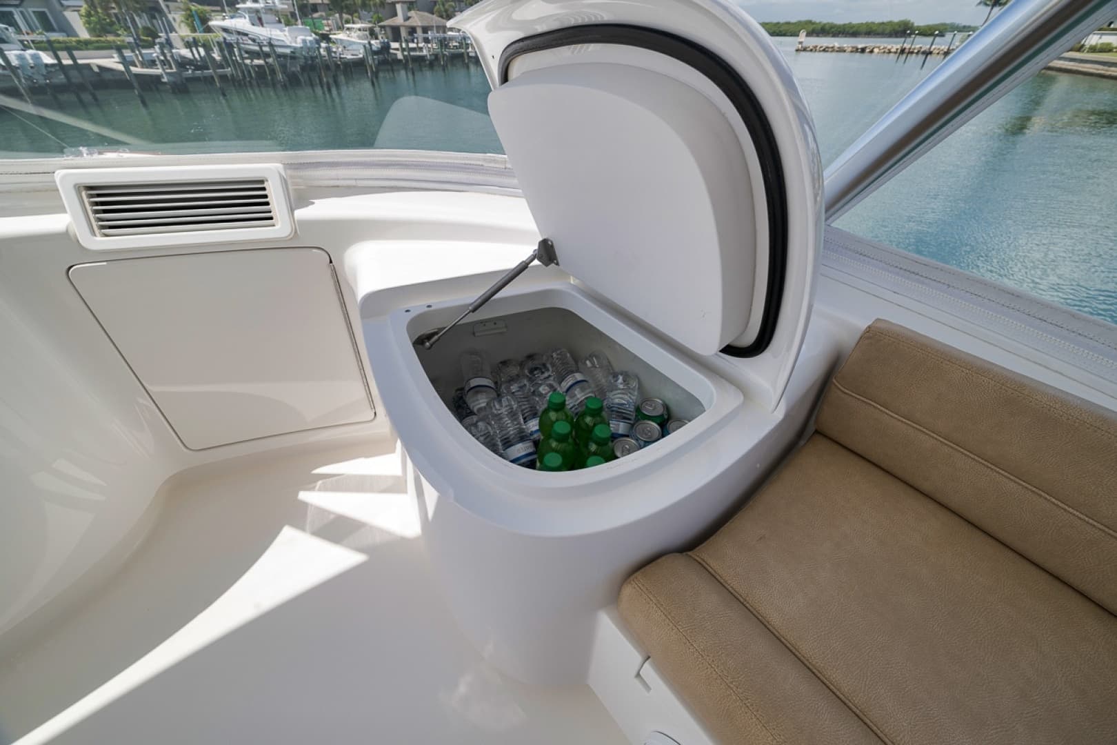 2017 Viking 62 Convertible