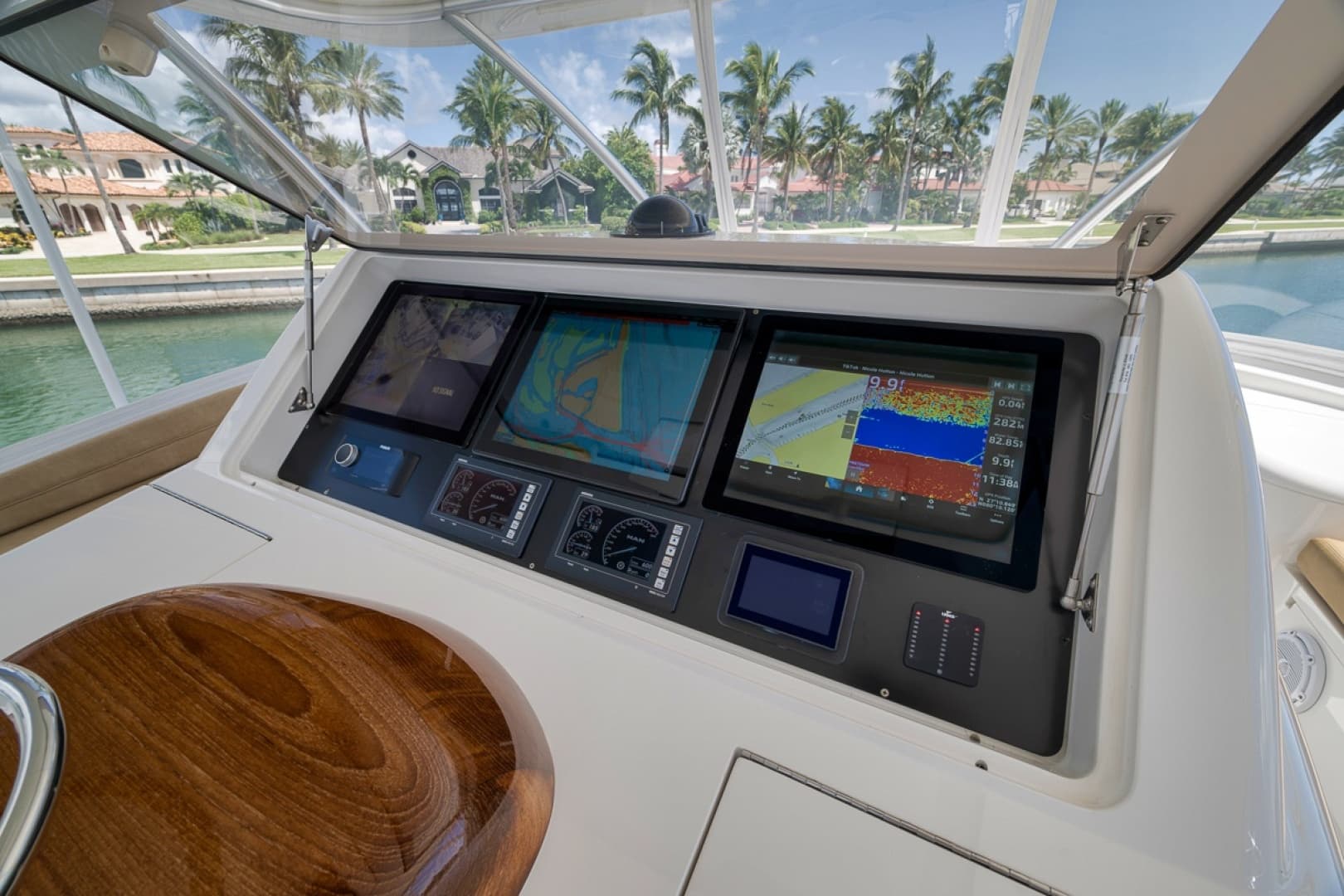 2017 Viking 62 Convertible