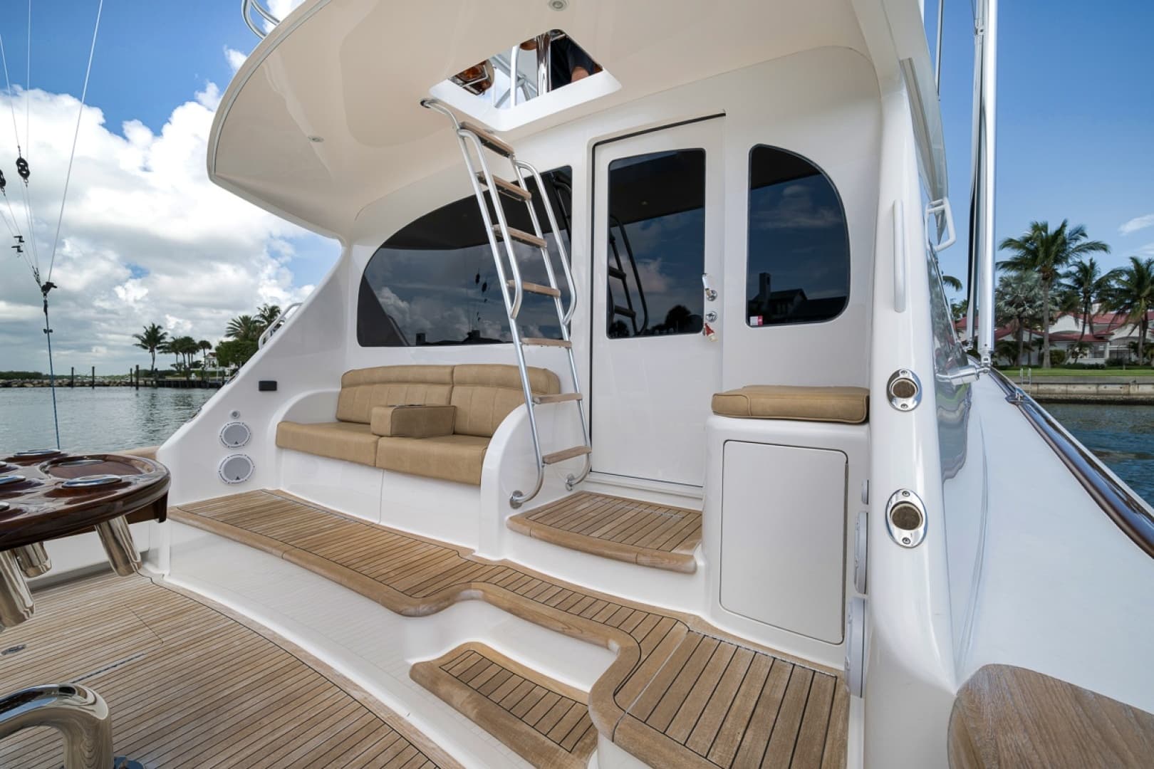 2017 Viking 62 Convertible