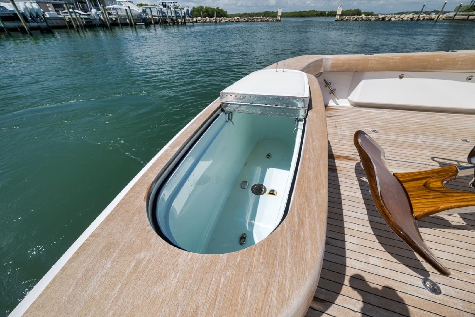 2017 Viking 62 Convertible