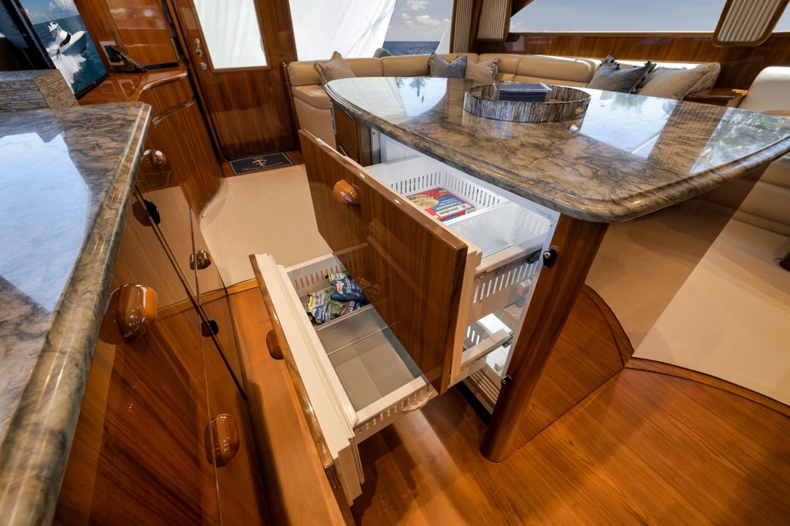 2017 Viking 62 Convertible
