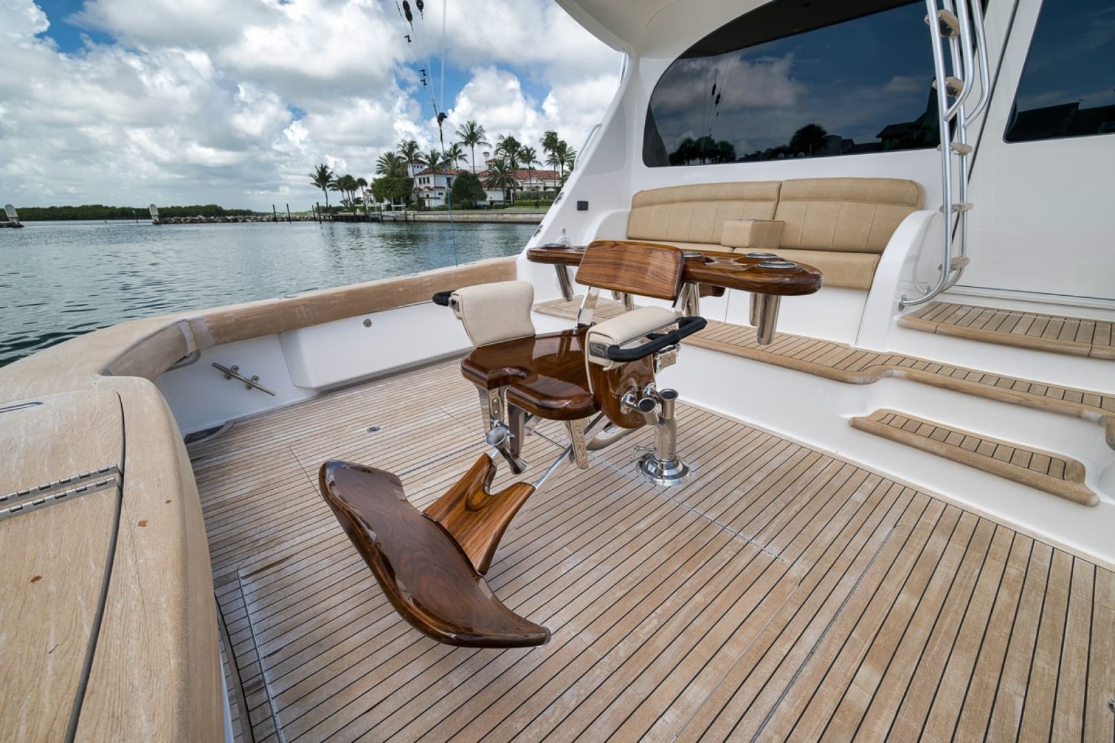 2017 Viking 62 Convertible