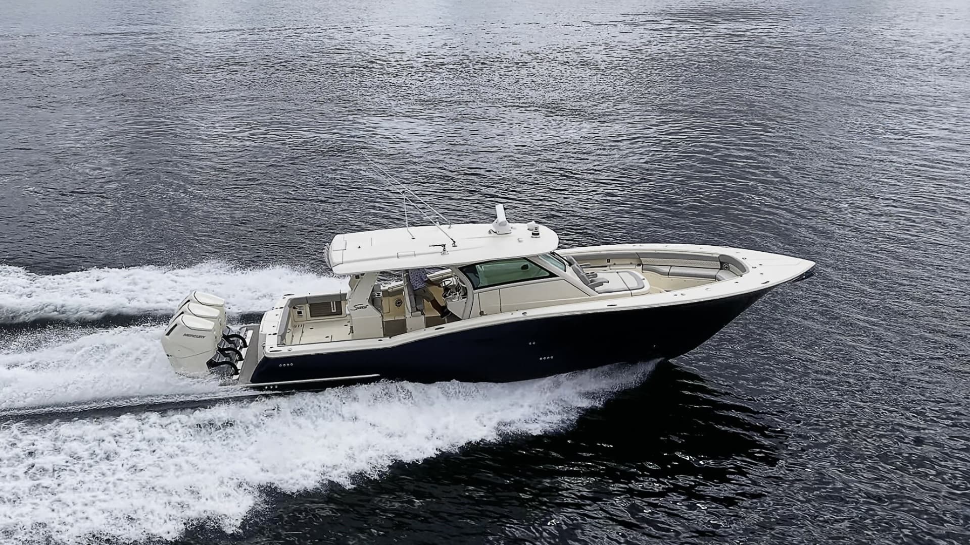 Scout 42 Maizey Blue - Exterior Profile