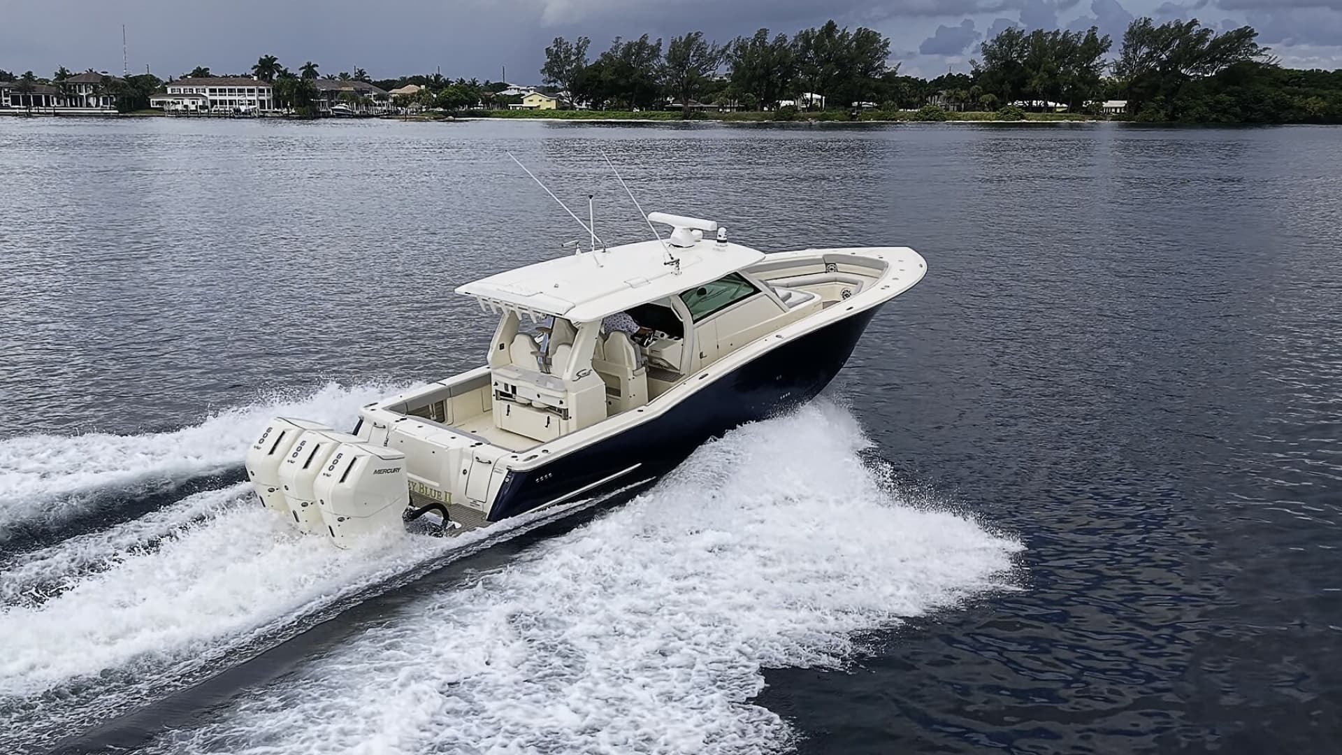 Scout 42 Maizey Blue - Exterior Profile