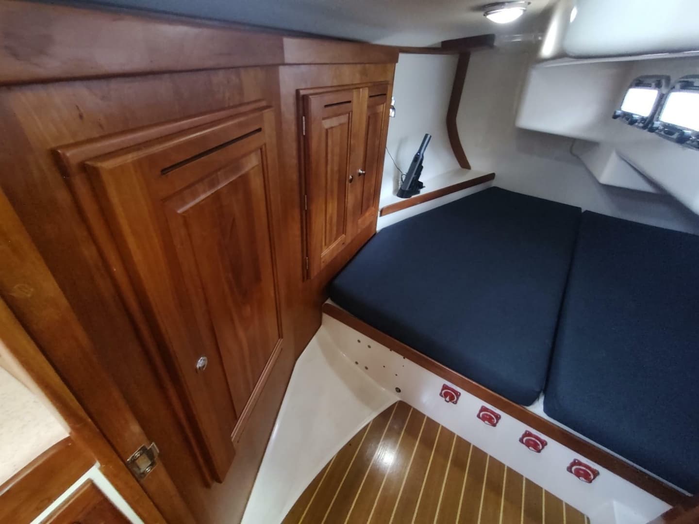 2004 Tartan 3700
