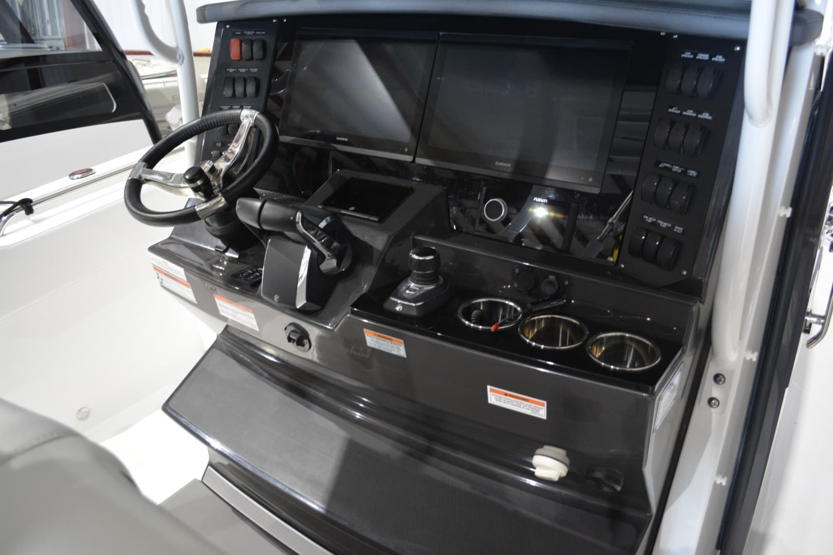 2023 Blackfin 332 CC