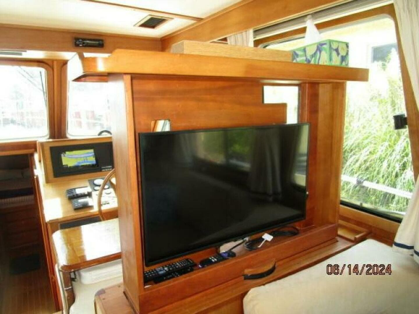 42' Sabre salon TV