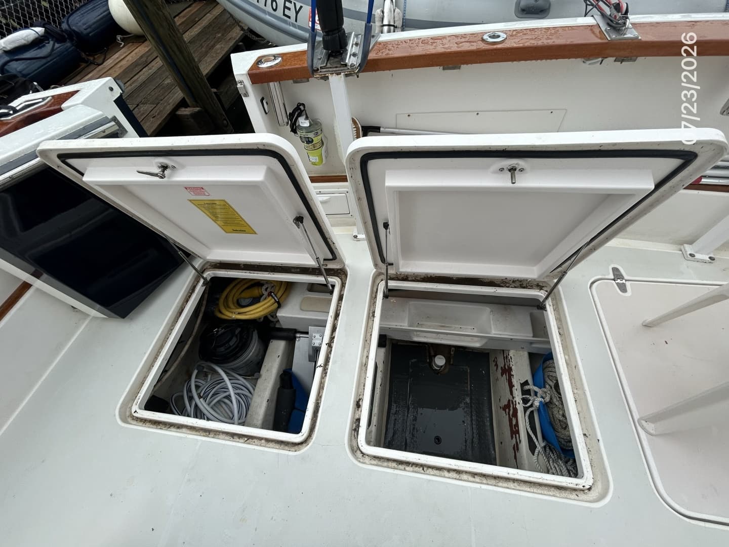 42' Sabre lazarette access