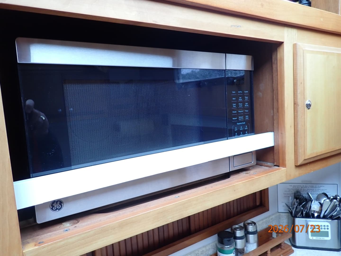 42' Sabre galley microwave oven
