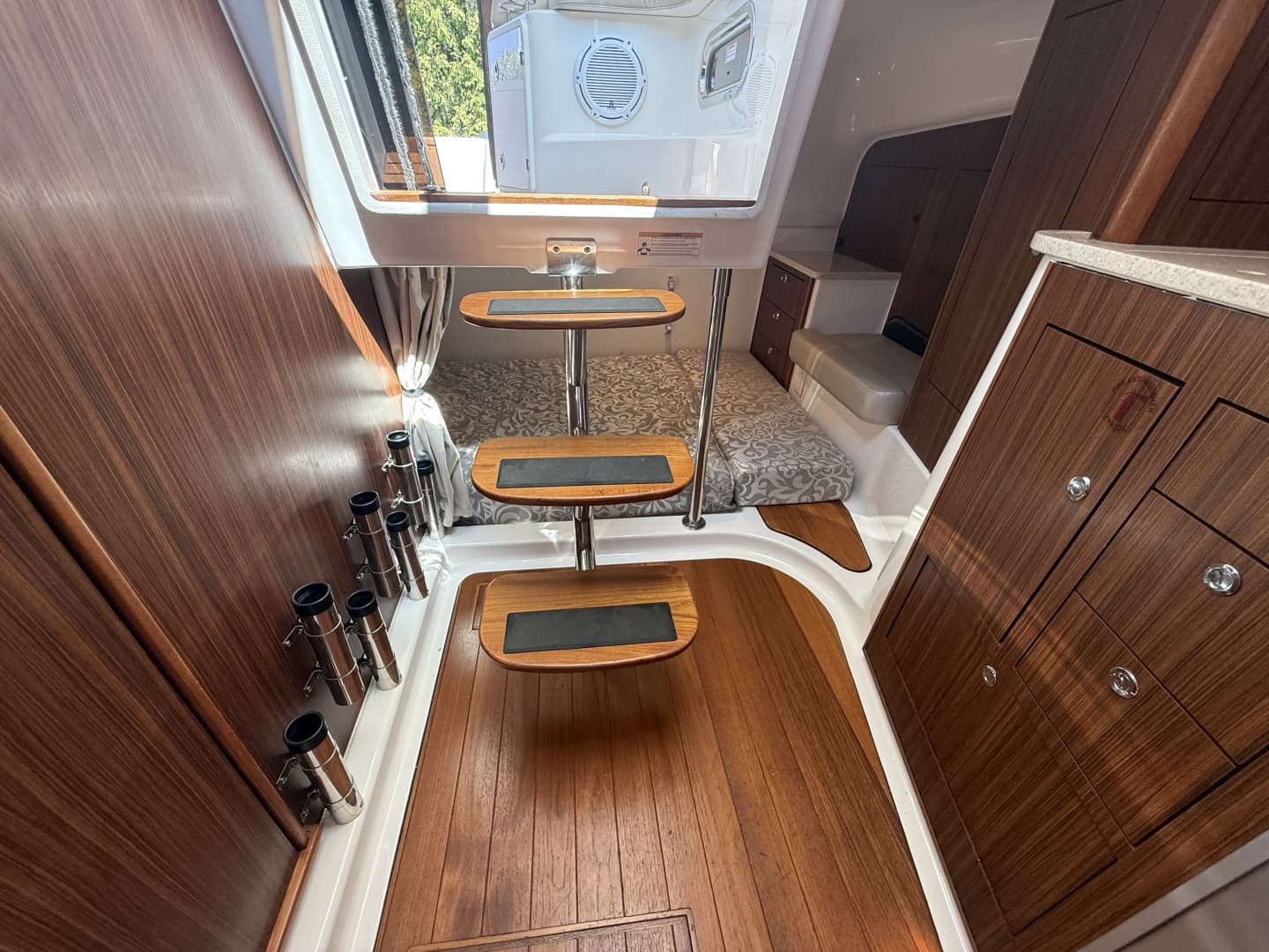 2016 Pursuit 345 OS