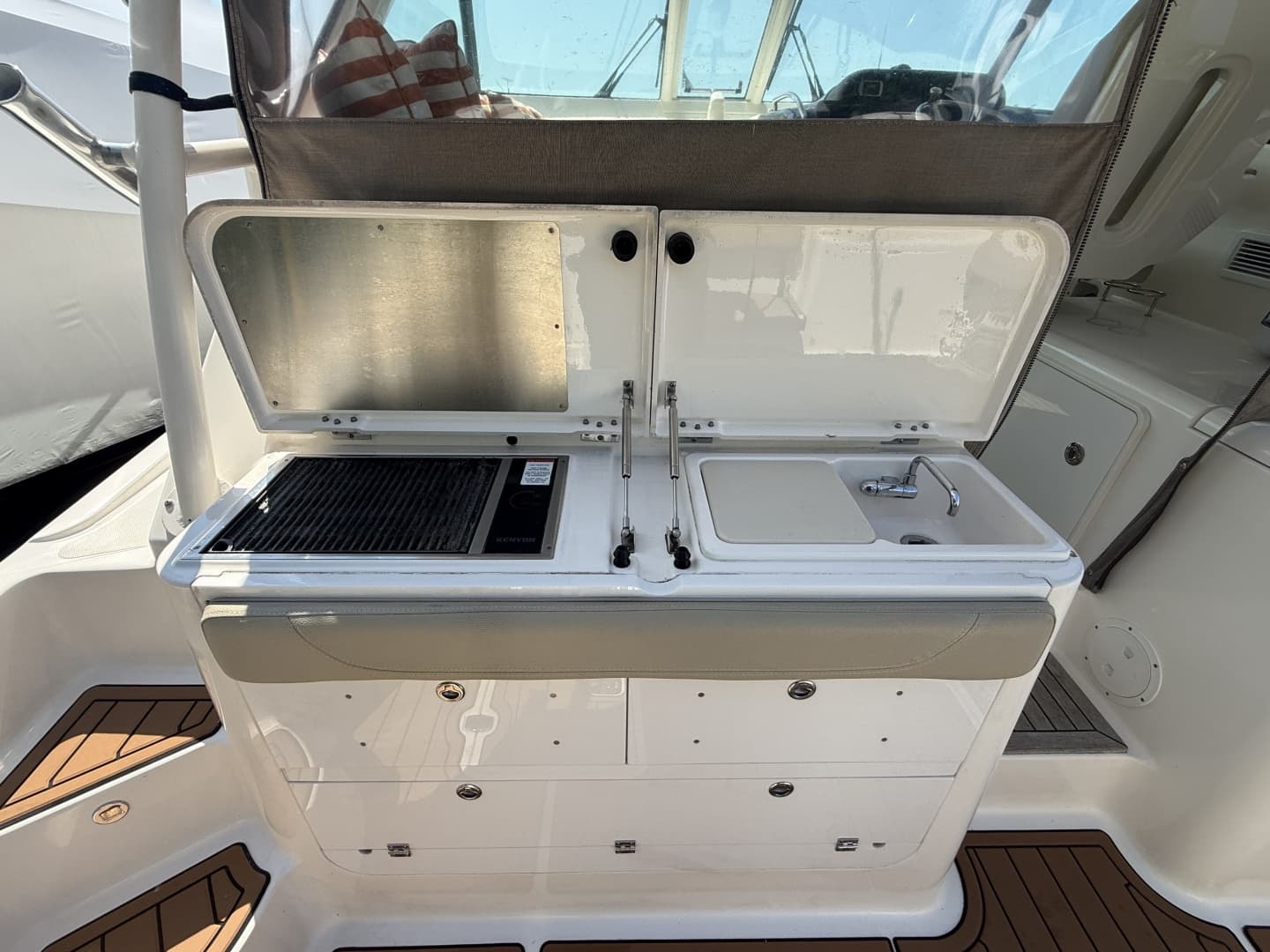 2016 Pursuit 345 OS