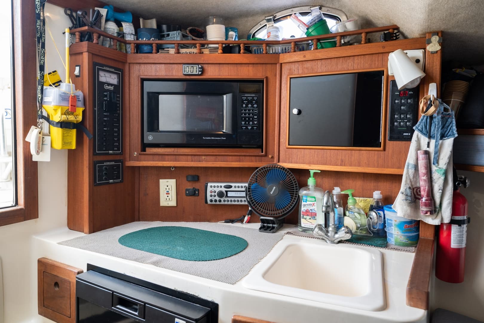 2001 Carolina Classic 28 Express