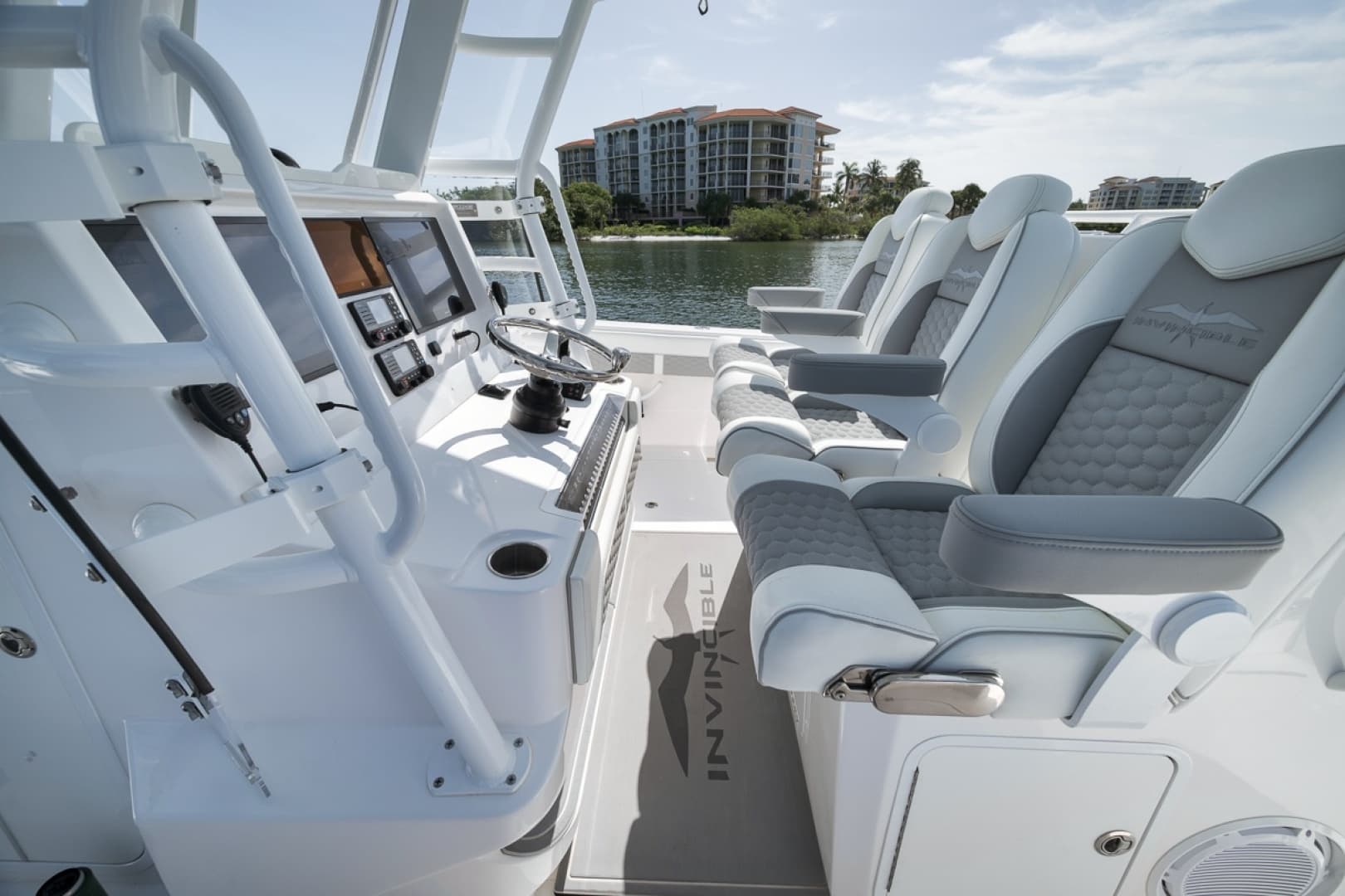 2025 Invincible 35 Catamaran