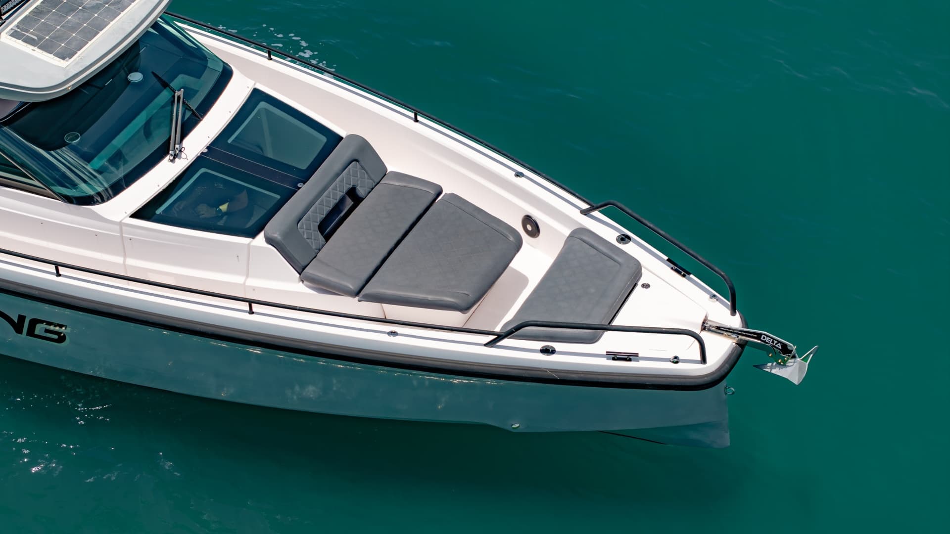 2023 Axopar 37