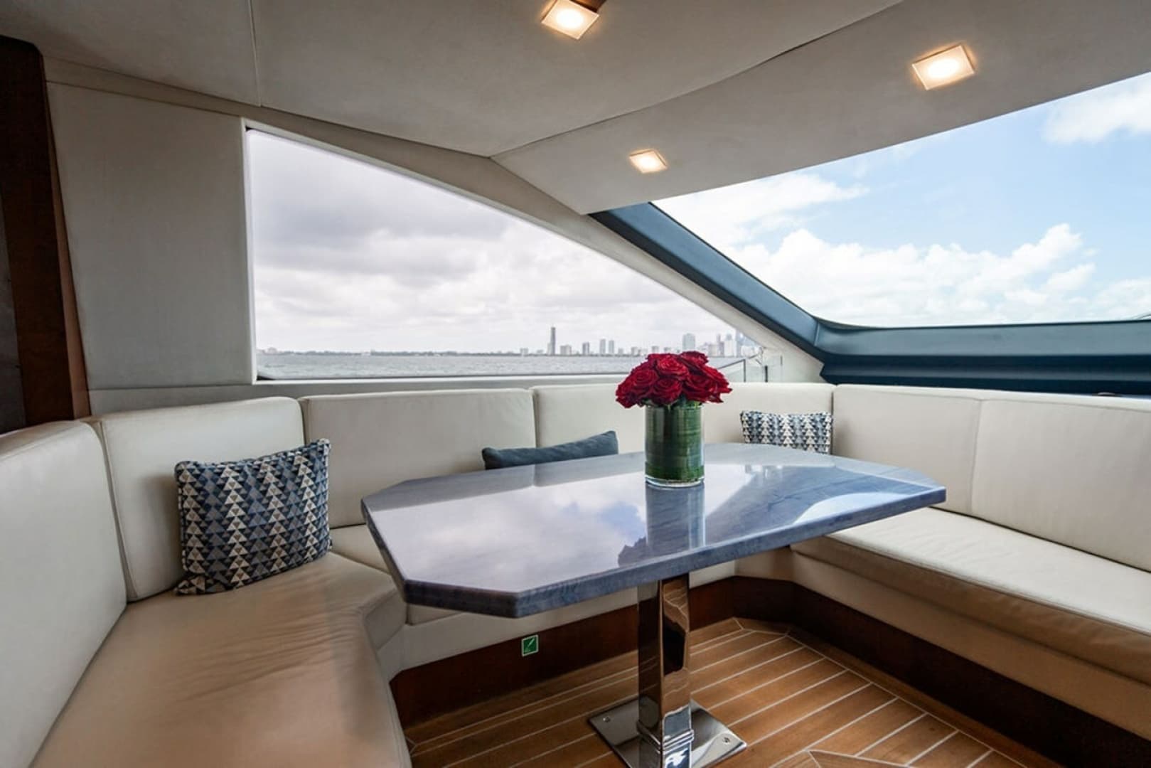 2008 Azimut Flybridge