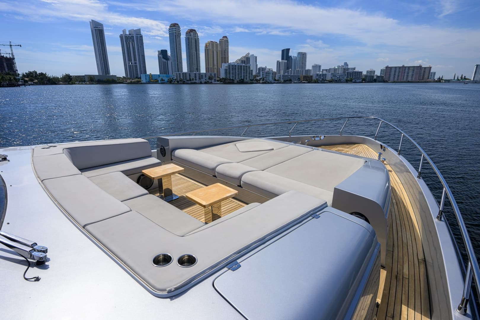 2008 Azimut Flybridge