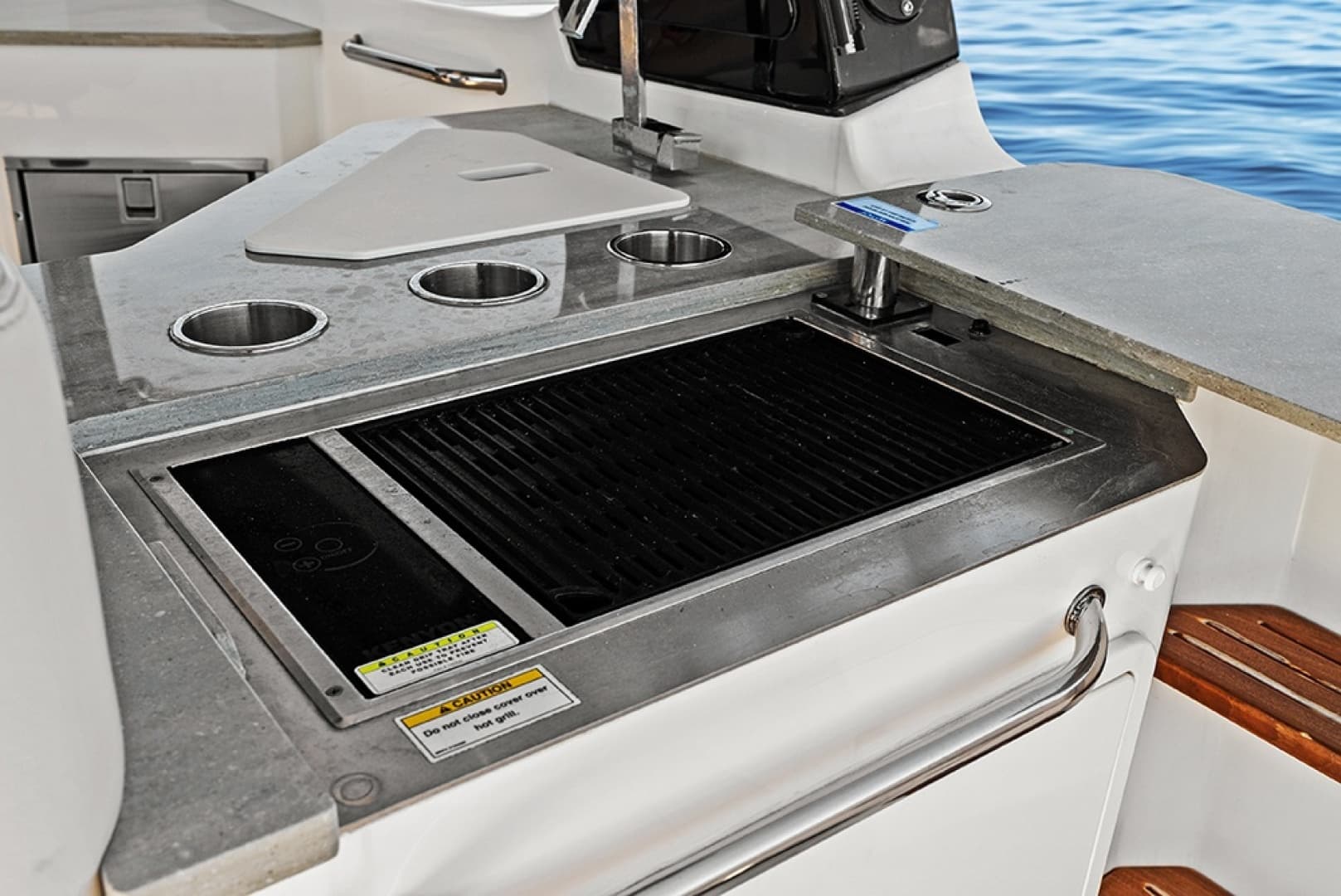 Cockpit grill