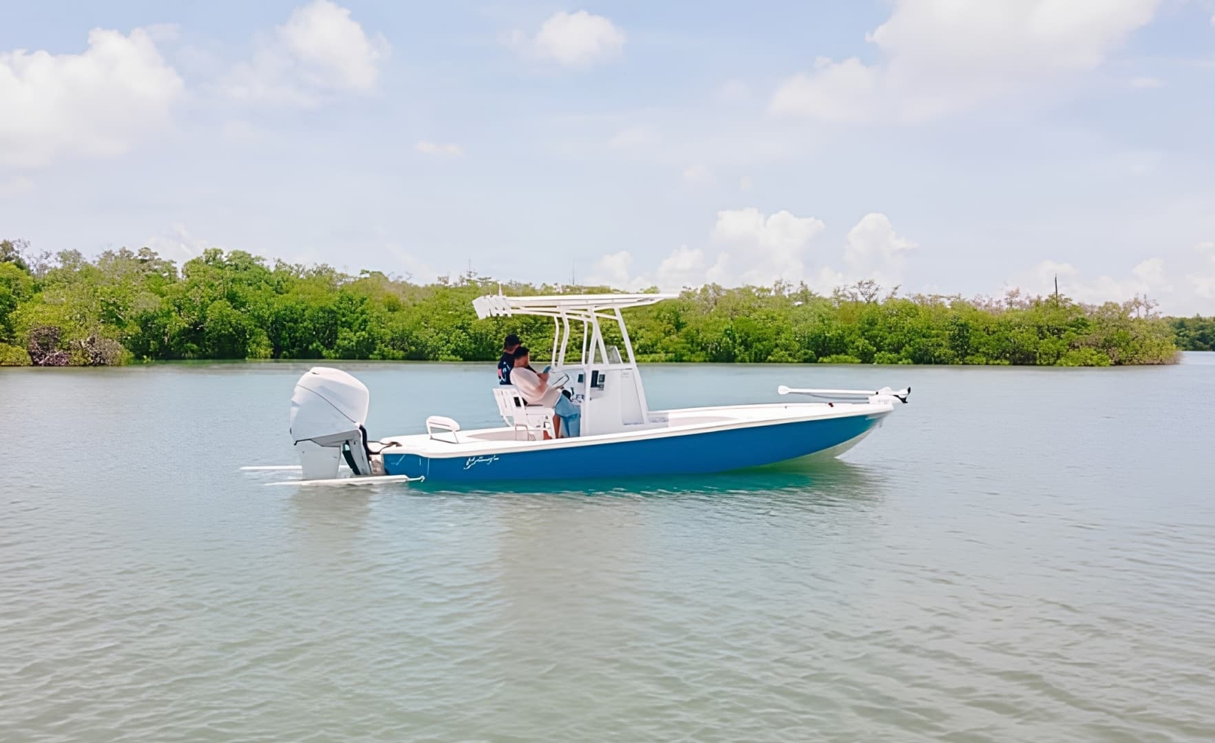 2013 Yellowfin 24 Bay