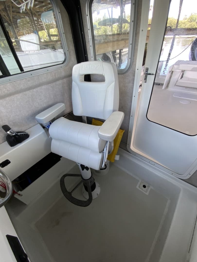 2022 Parker 2320 SC (Sport Cabin)