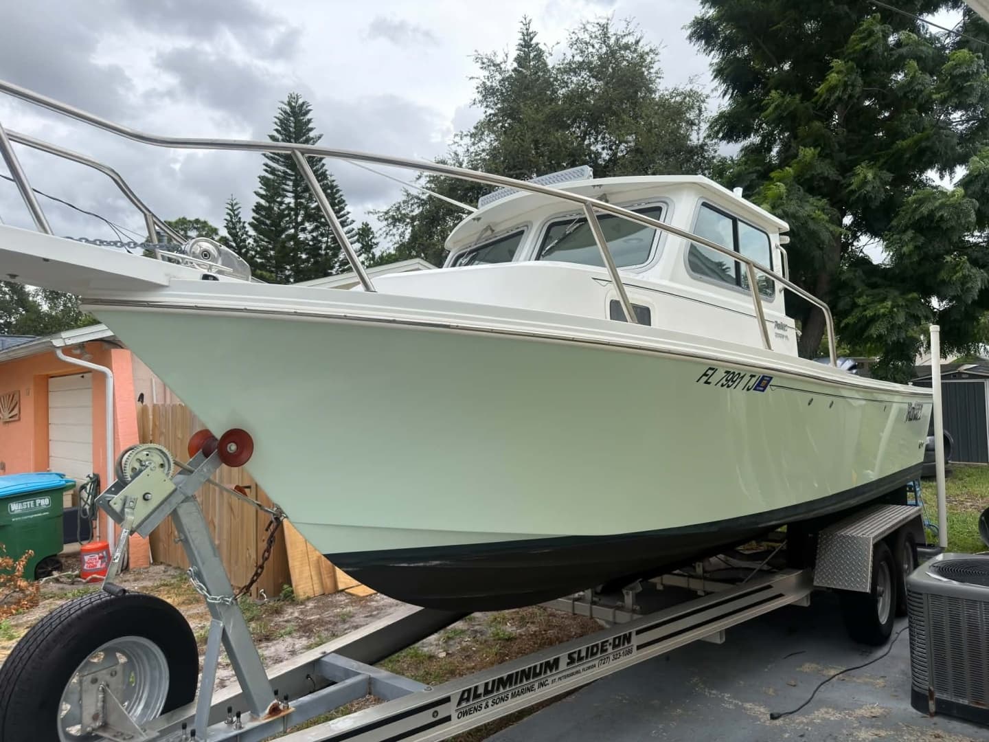 2022 Parker 2320 SC (Sport Cabin)