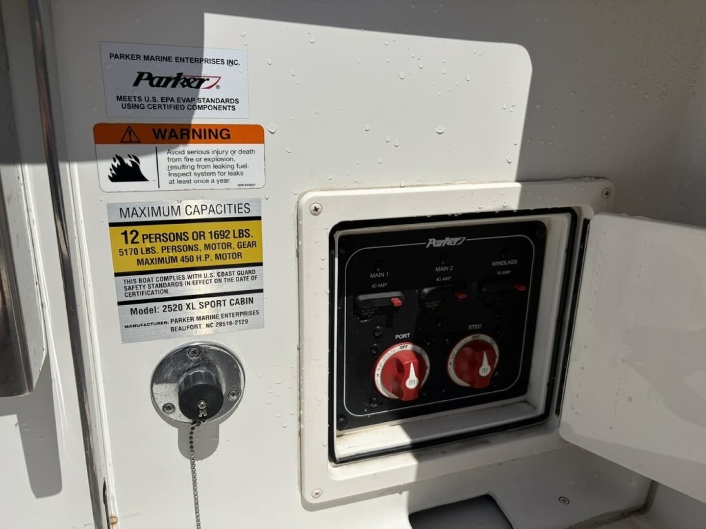2018 Parker 2520 XL Sports Cabin