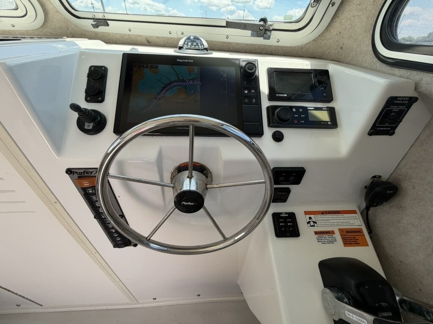 2018 Parker 2520 XL Sports Cabin