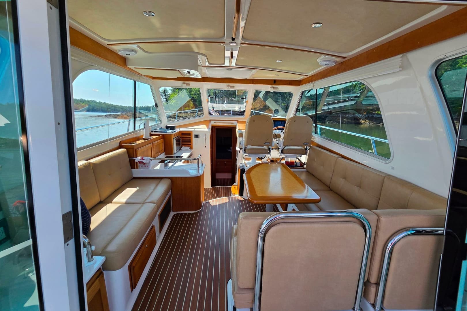 2018 Back Cove 37