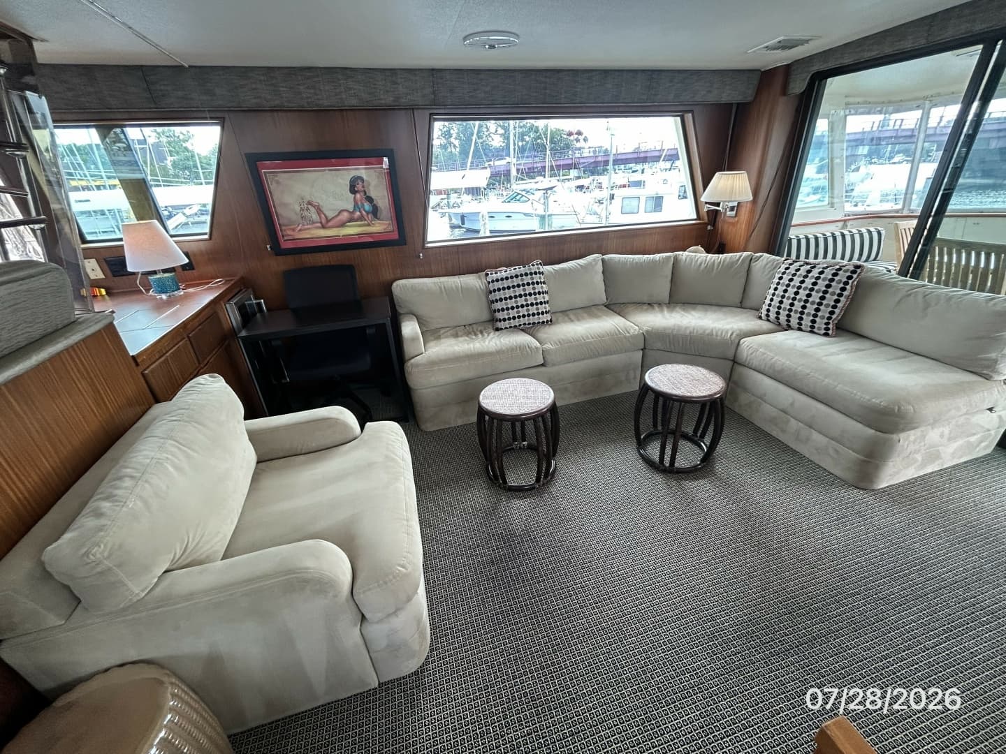 54' Hatteras salon starboard