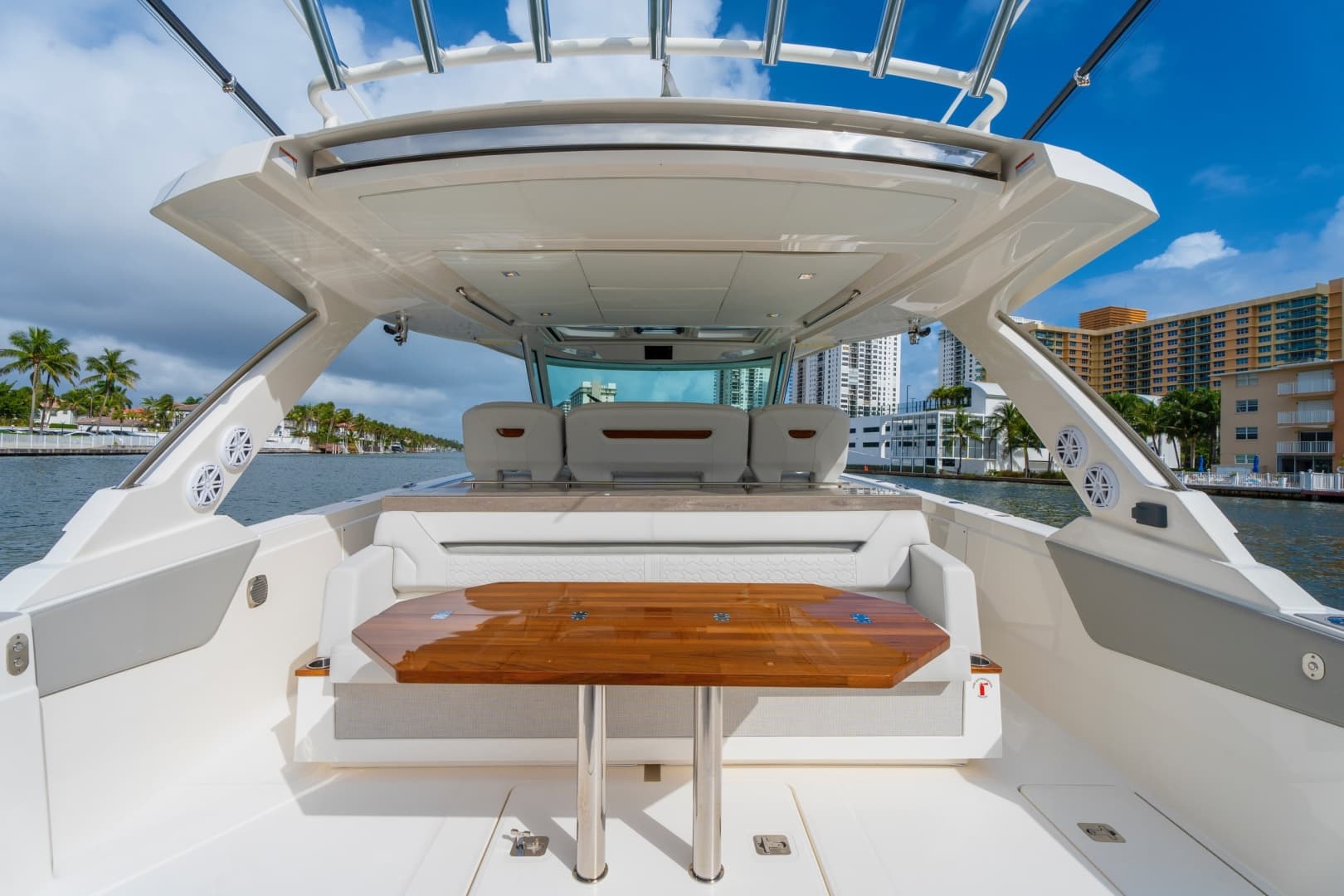 2024 Tiara Yachts 43 LS