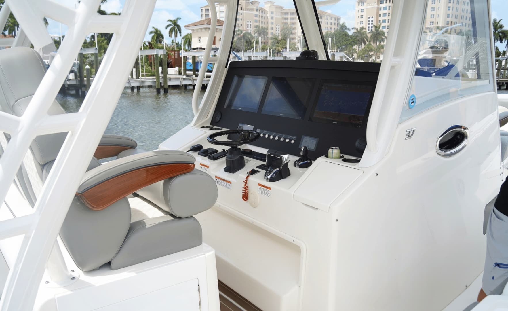 2024 Regulator 37