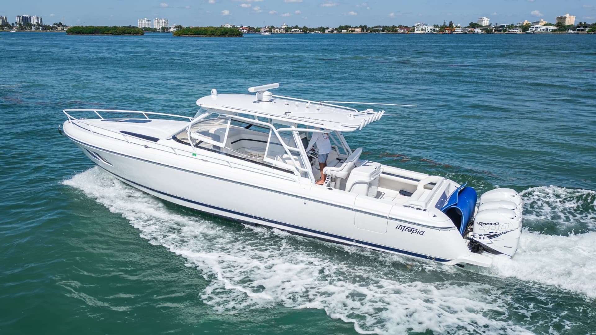 2014 Intrepid 400 Cuddy