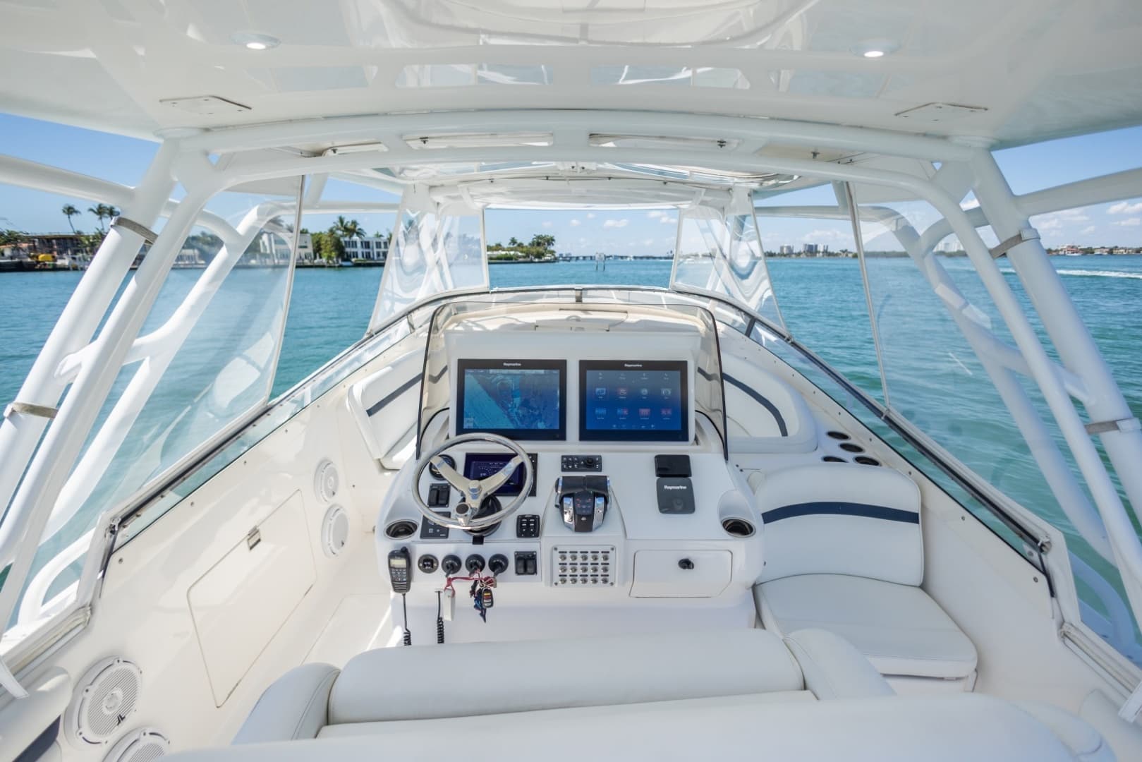 2014 Intrepid 400 Cuddy