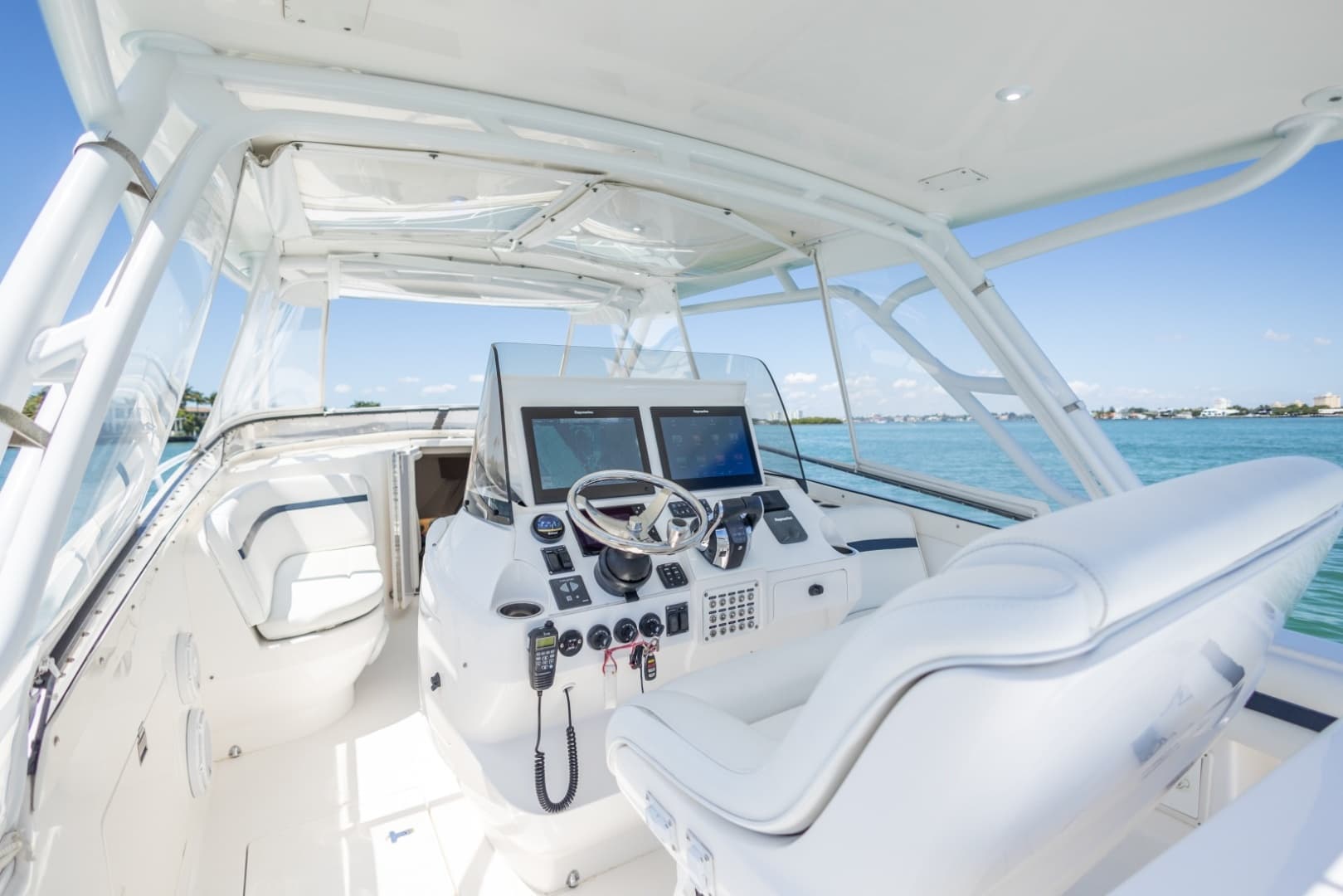2014 Intrepid 400 Cuddy