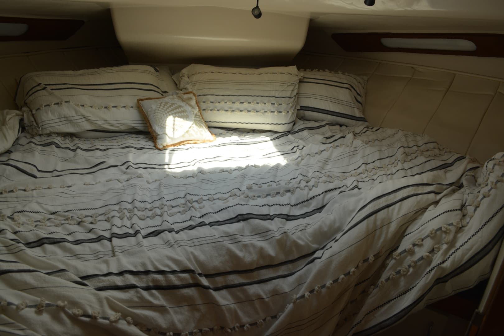1995 Mainship 37 Motor Yacht