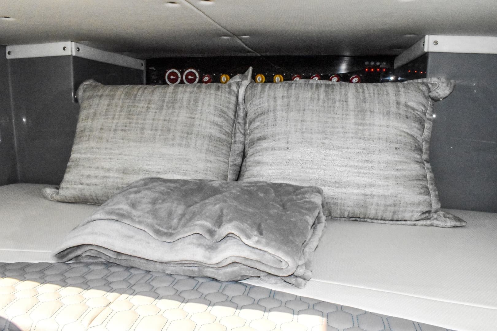 2022 Deep Impact 399 Cabin