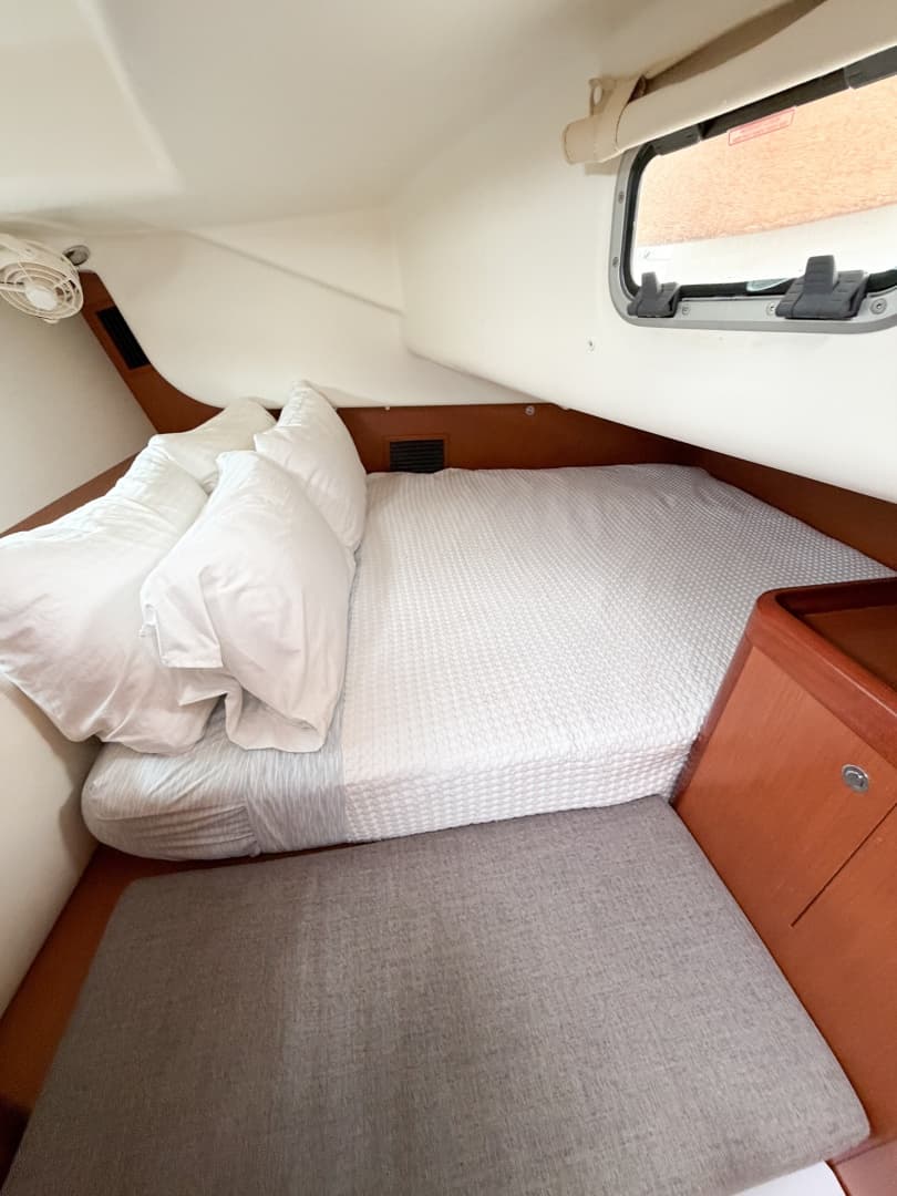 2009 Beneteau Oceanis 40