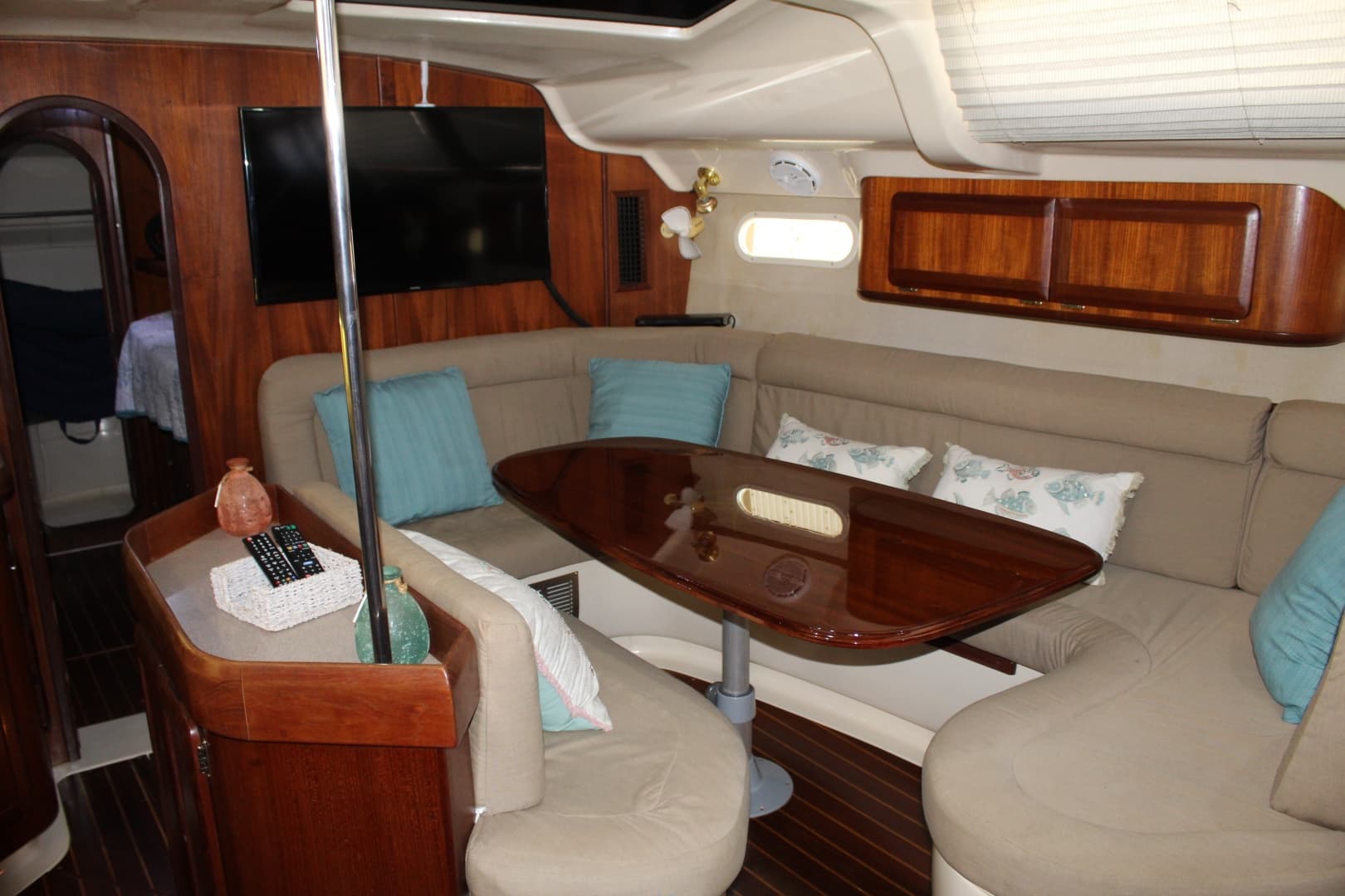1997 Hunter 430