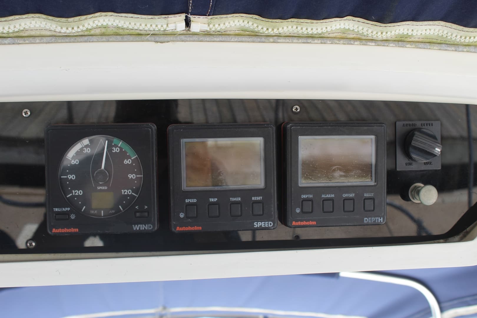 1997 Hunter 430